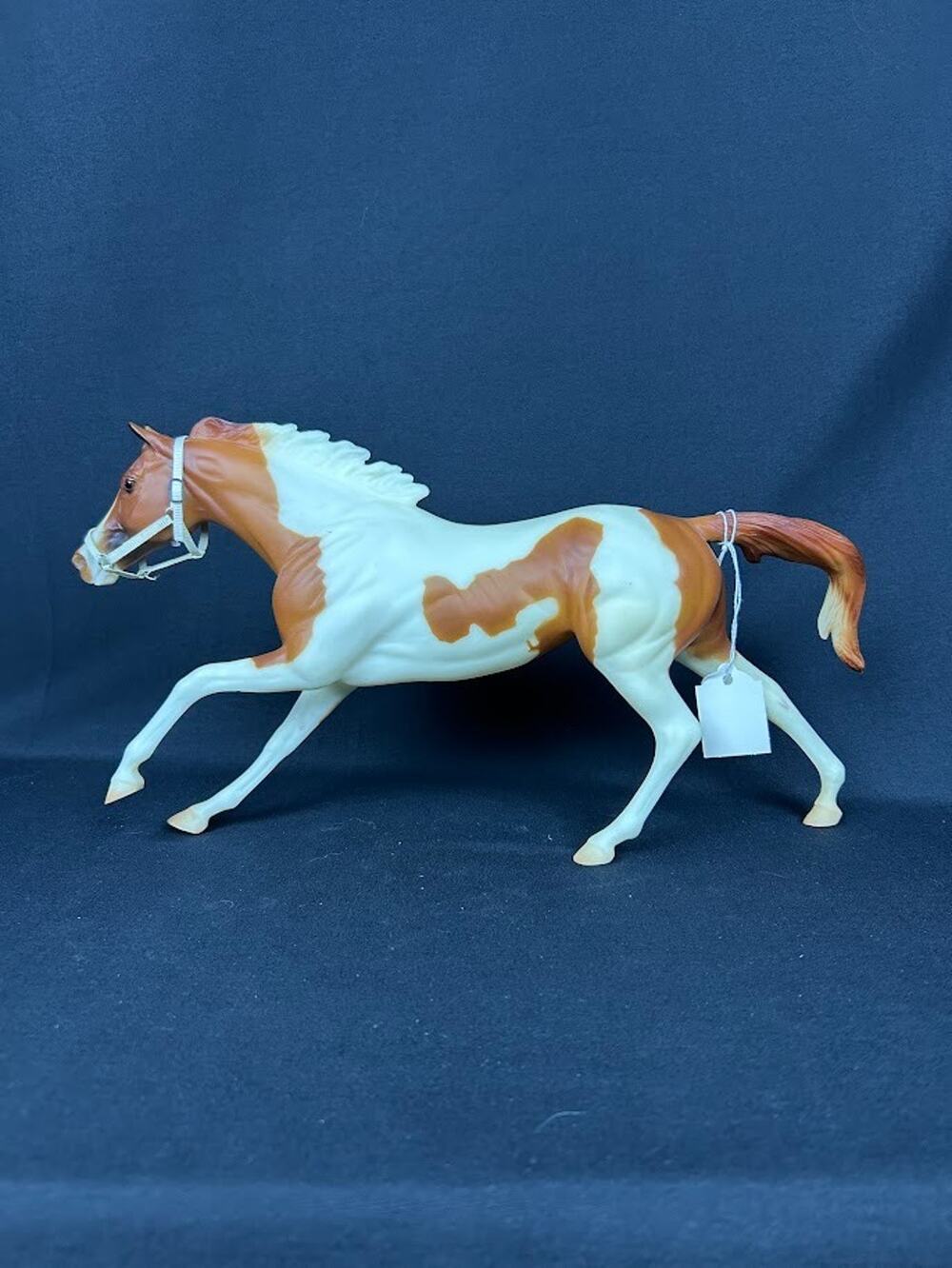 Breyer Special Delivery 1999 pinto horse JAH special edition #741 with COA